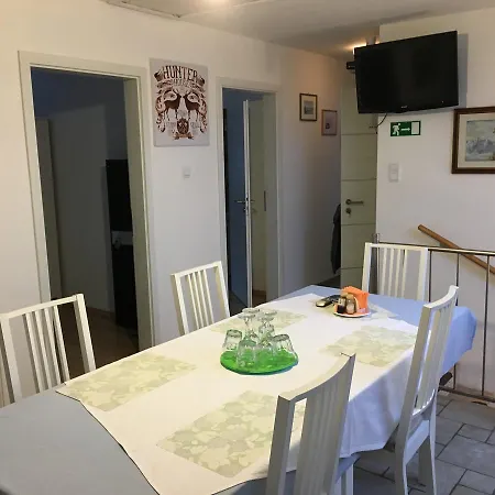 Bed and breakfast Hunters House Kft Toltestava