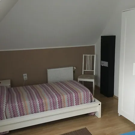 Hunters House Kft Bed and breakfast